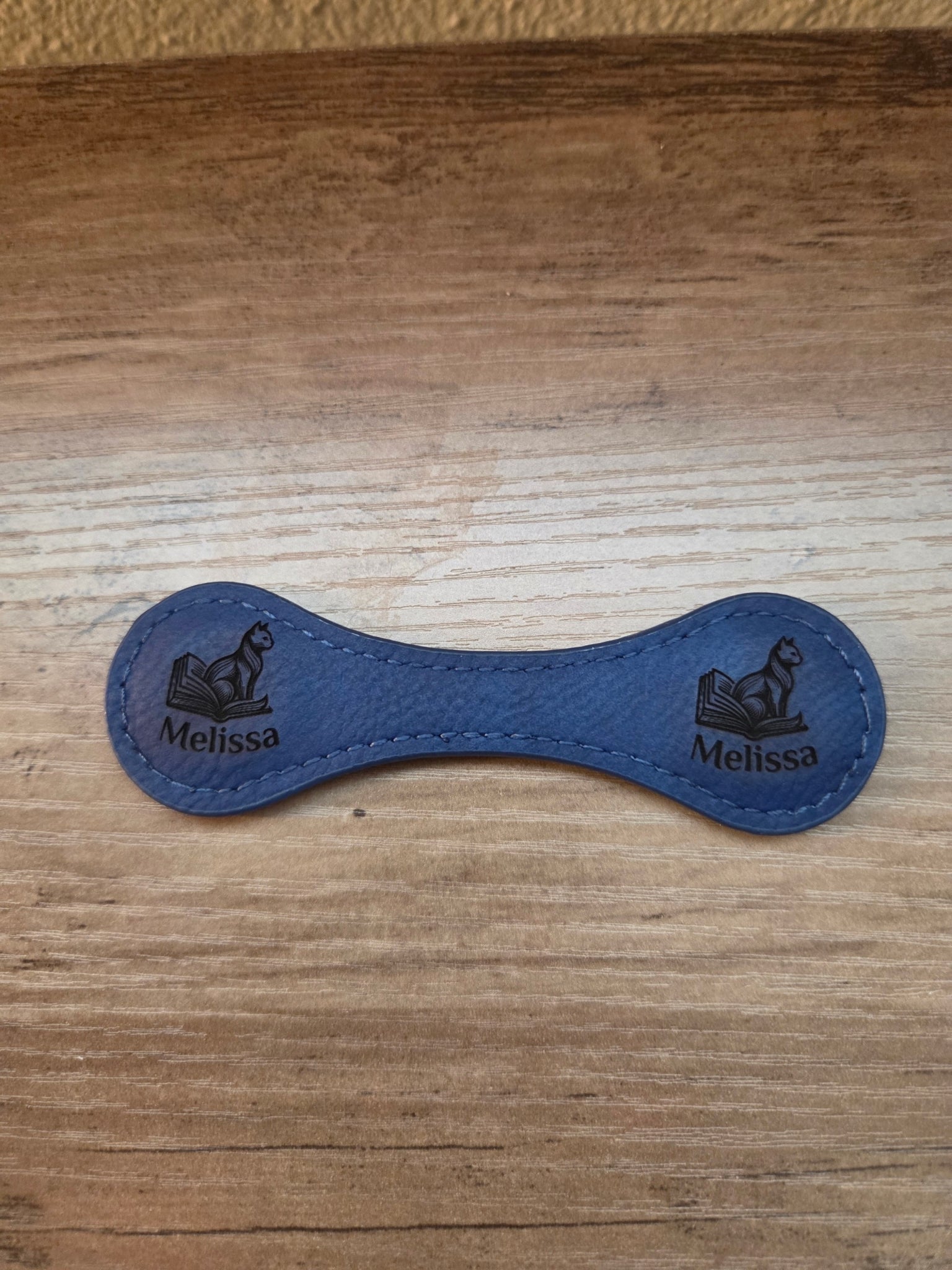 Leather magnetic bookmark